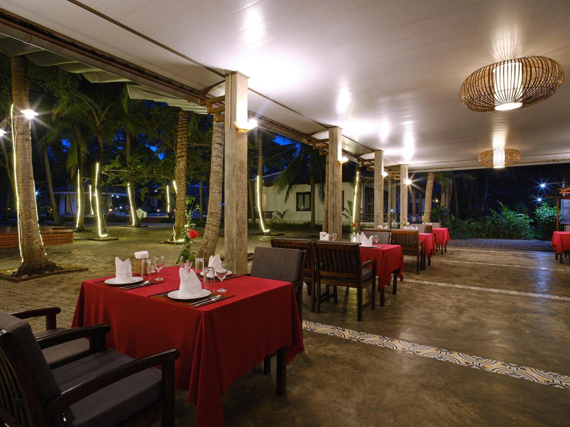 Lang Co Beach Resort Esterno foto